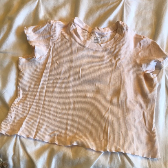 Brandy Melville Tops - Light pink Brandy crop! Brandy Melville Tops - Light pink Brandy crop!